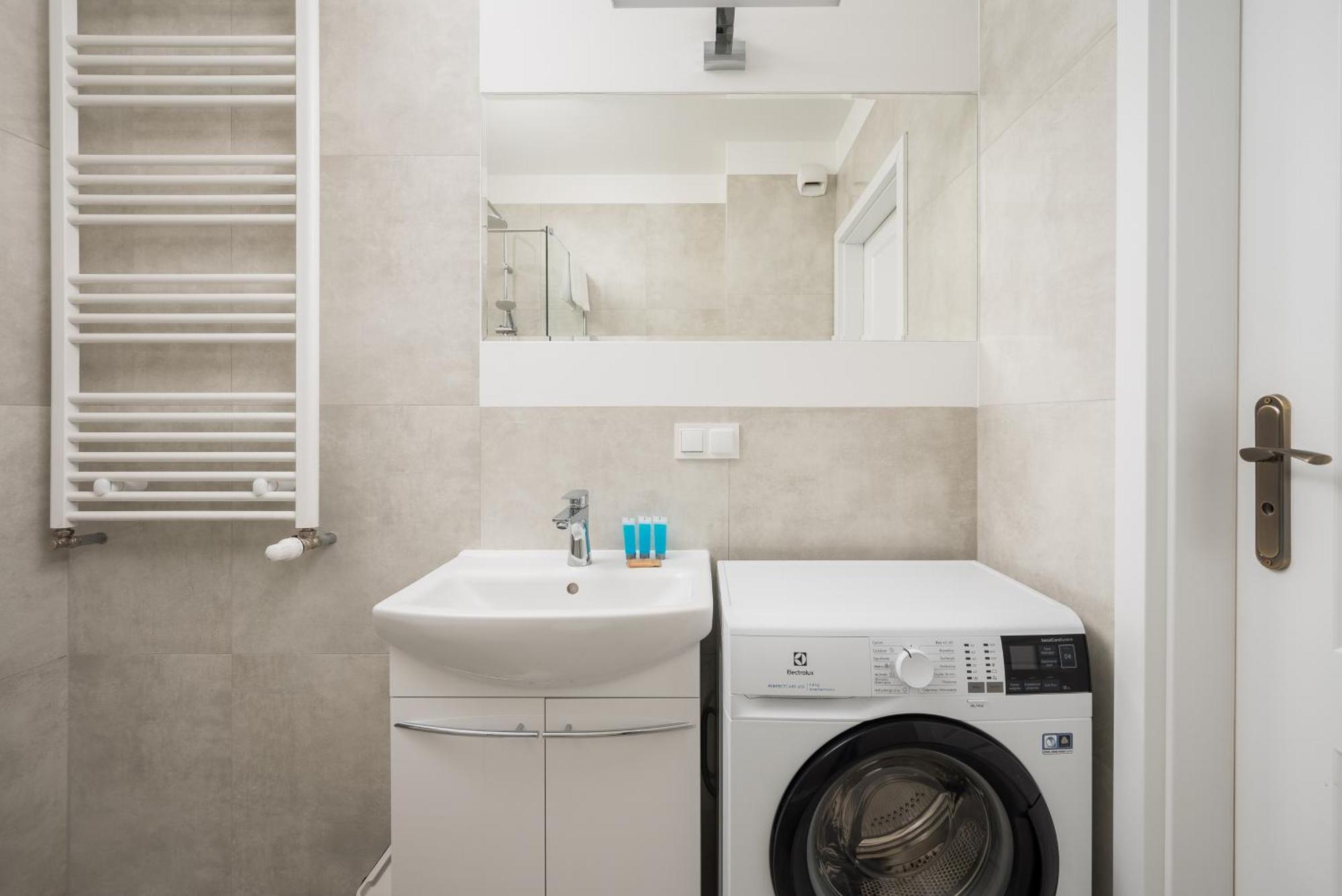 Ursus Homely Apartment